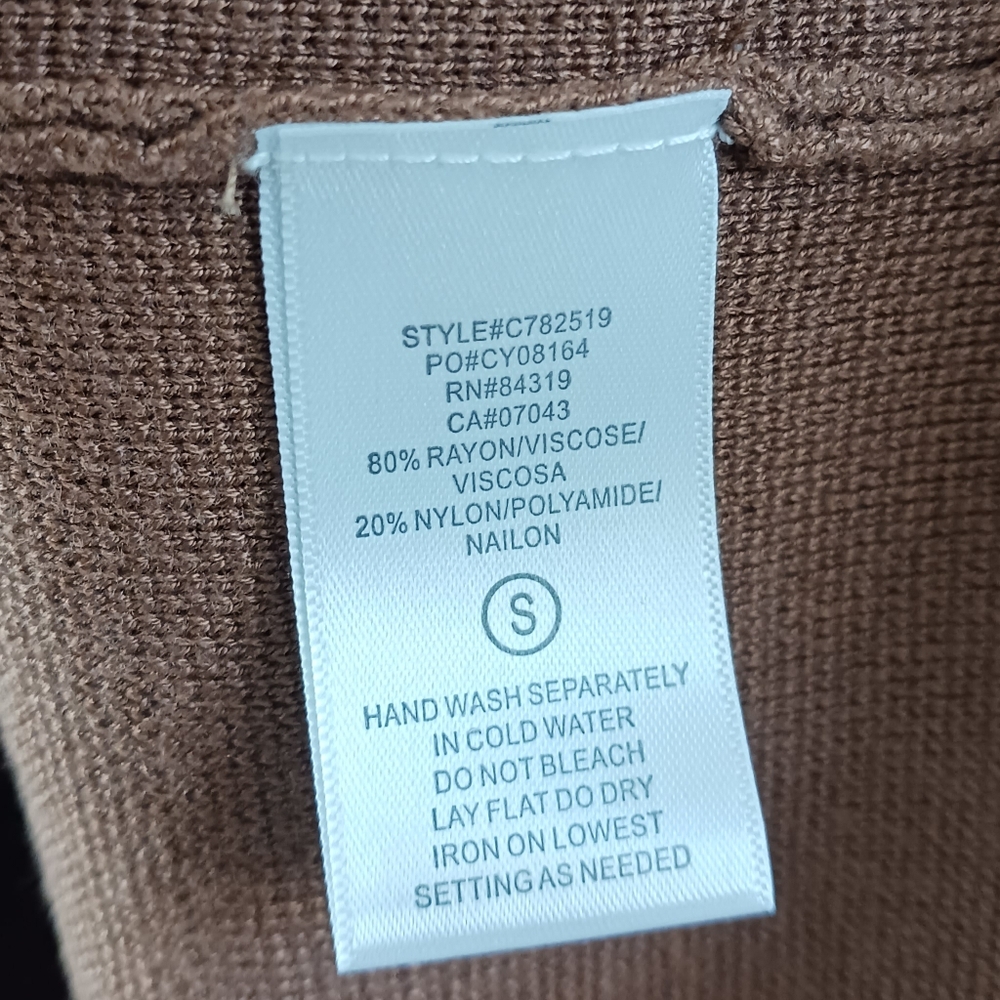 Cyrus Button‎ Front Contrast Cardigan - Picture 10 of 10